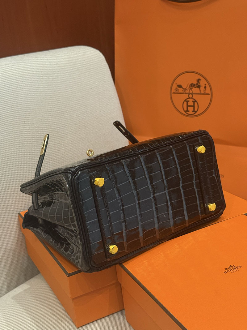 エルメスバッグバーキン定価 バーキン25 黒 ブラック クロコダイル ニロティカスマット ゴールド金具 2524158 - 画像 (9)