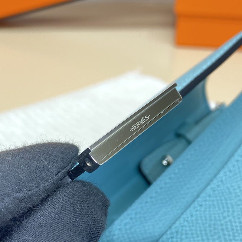 エルメス コンスタンス ロング 定価 HERMES コンスタンスロング トゥーゴー ブルーアトール ヴォーエプソン シルバー金具 2524232 - 画像 (10)