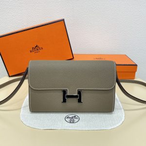 エルメス コンスタンス ロング 定価