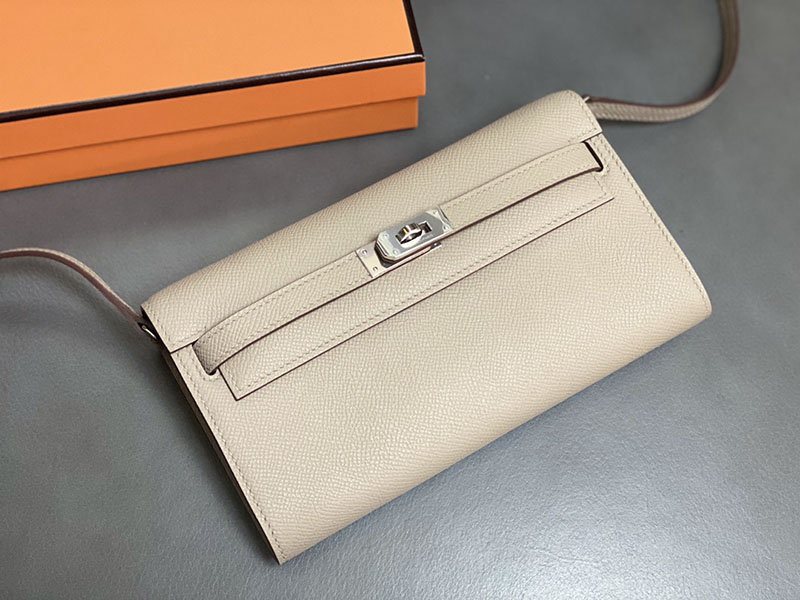 エルメス ケリー トゥー ゴー 定価