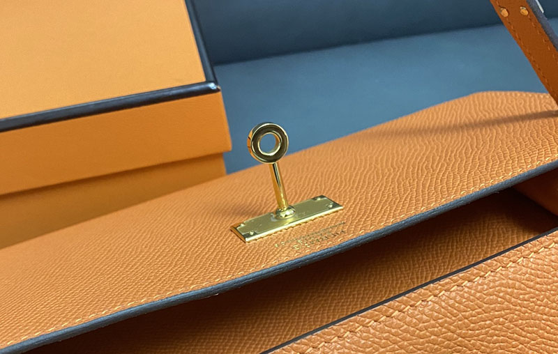 エルメス ケリーウォレット ロング 定価 HERMES ケリーウォレット ロング トゥーゴー オレンジ ヴォーエプソン ゴールド金具 2524333 - 画像 (3)