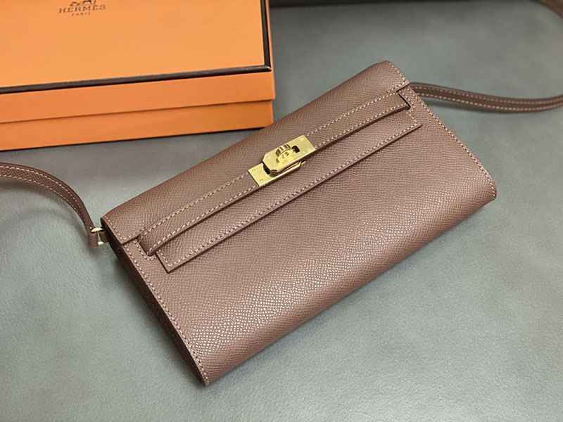 エルメス ケリーウォレット ロング 定価