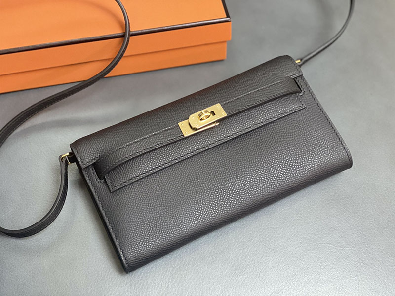 エルメス ケリーウォレット ロング 定価