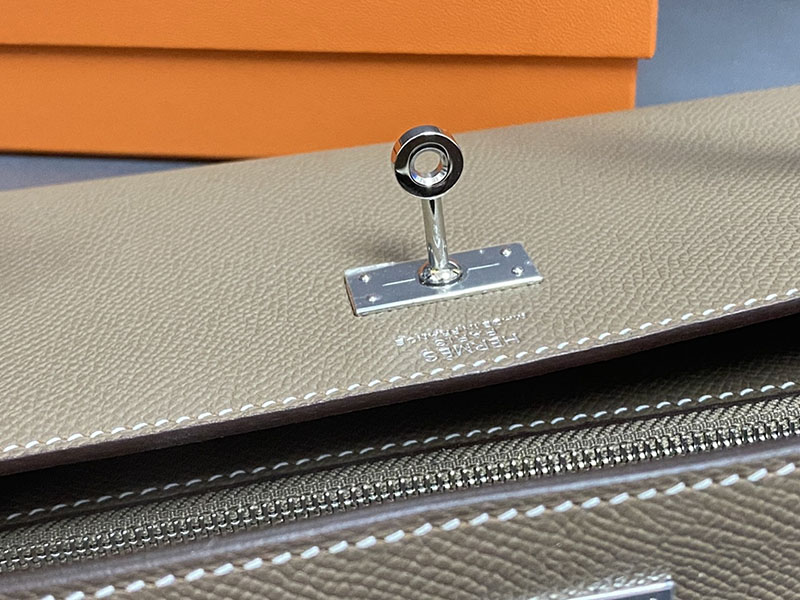 エルメス ケリー トゥー ゴー 定価 HERMES ケリーウォレット ロング トゥーゴー エトゥープ ヴォーエプソン シルバー金具 2524343 - 画像 (5)