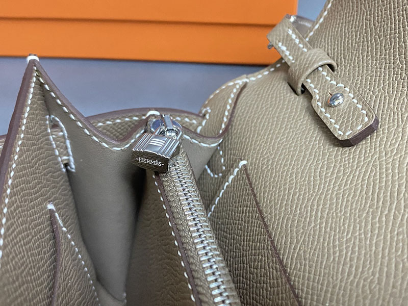 エルメス ケリー トゥー ゴー 定価 HERMES ケリーウォレット ロング トゥーゴー エトゥープ ヴォーエプソン シルバー金具 2524343 - 画像 (4)