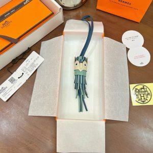 バッグチャーム おしゃれ ブランド