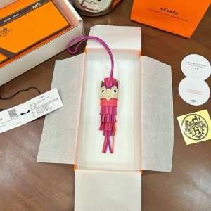 エルメス チャーム 新作