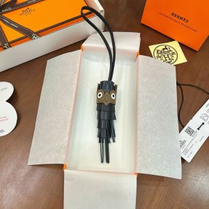 バッグチャーム 大人 ブランド