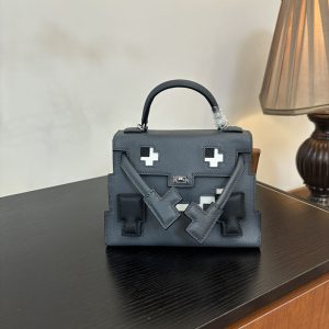 エルメス ケリードール 定価