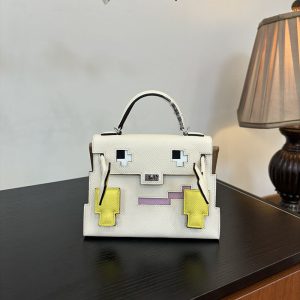 エルメス ケリードール 定価