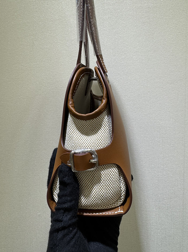 エルメス新作バッグ 2025 HERMES タブリエ・セリエ ゴールド ヴァッシュ・ハンター/ヴォー・スウィフト/トワル・ミリテール シルバー金具 2524458 - 画像 (6)