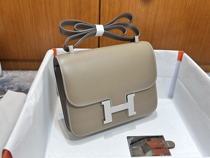 コンスタンス24 定価