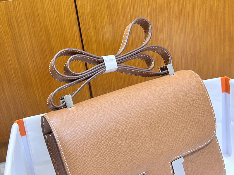 エルメススーパーコピー コンスタンス24 定価 HERMES コンスタンス1 24MM ゴールド ヴォーエプソン シルバー金具 2524480 - 画像 (7)