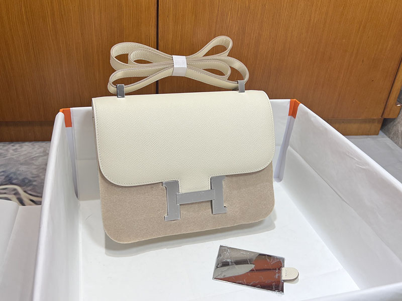 コンスタンス24 定価