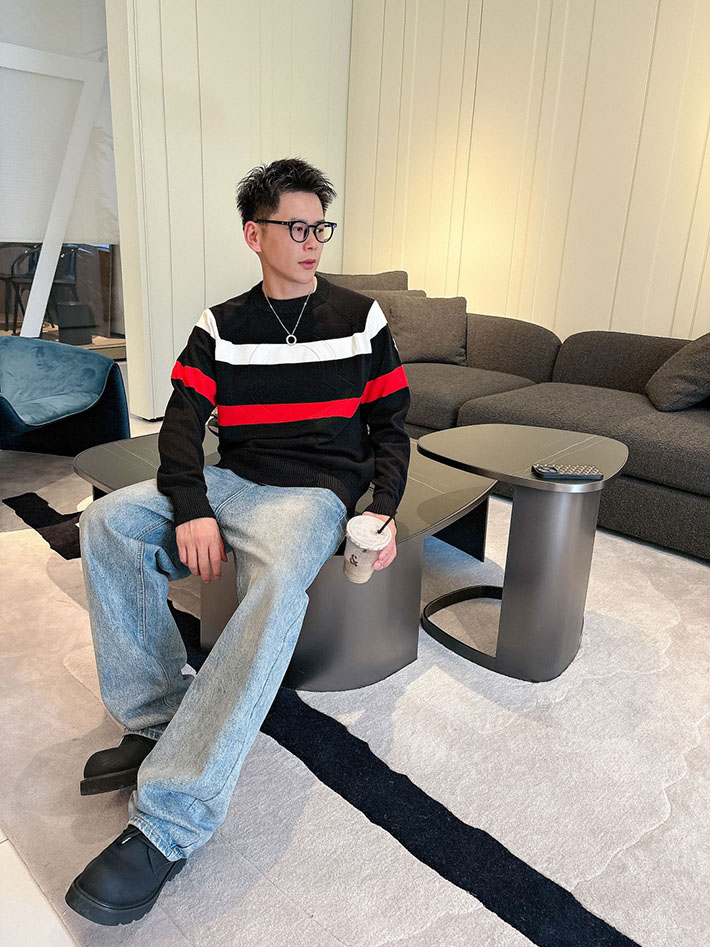 最高級モンクレールスーパーコピー モンクレールトレーナーコピー セーター ブラック/ホワイト/レッド 2524609 モンクレール 服 メンズ - 画像 (7)