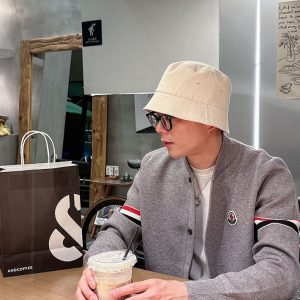 モンクレール カーディガン メンズ