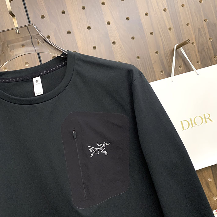 最高級アークテリクススーパーコピー カットソー プロトン クルーネック プルオーバー ブラック 2524688 アークテリクス トレーナー メンズ - 画像 (8)