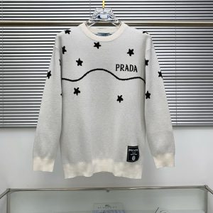 プラダ ニット