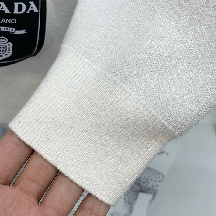 最高級プラダスーパーコピー PRADA ニット セーター メンズ コットン ローゲージ 長袖 ホワイト 2524729 プラダ ニット - 画像 (4)