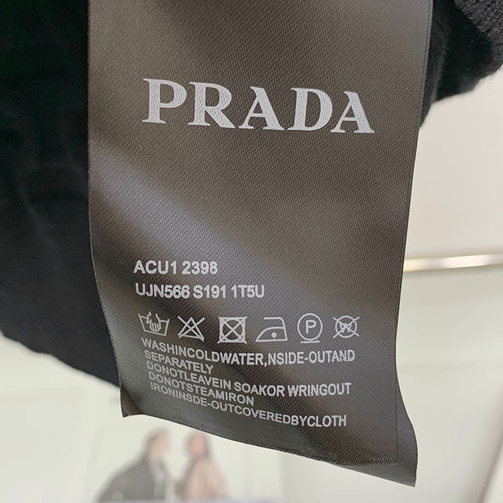 最高級プラダスーパーコピー PRADA 長袖スウェット ロゴ トライアングルモチーフ ブラック 2524735 プラダ ニット レディース - 画像 (3)