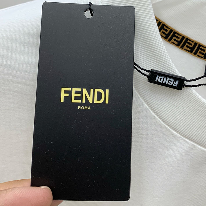 最高級フェンディスーパーコピー キッズ 子供服 ジュニア ユニセックス可 トップス ロンT 長袖Tシャツ ホワイト 2524756 FENDI Tシャツ アウトレット - 画像 (9)