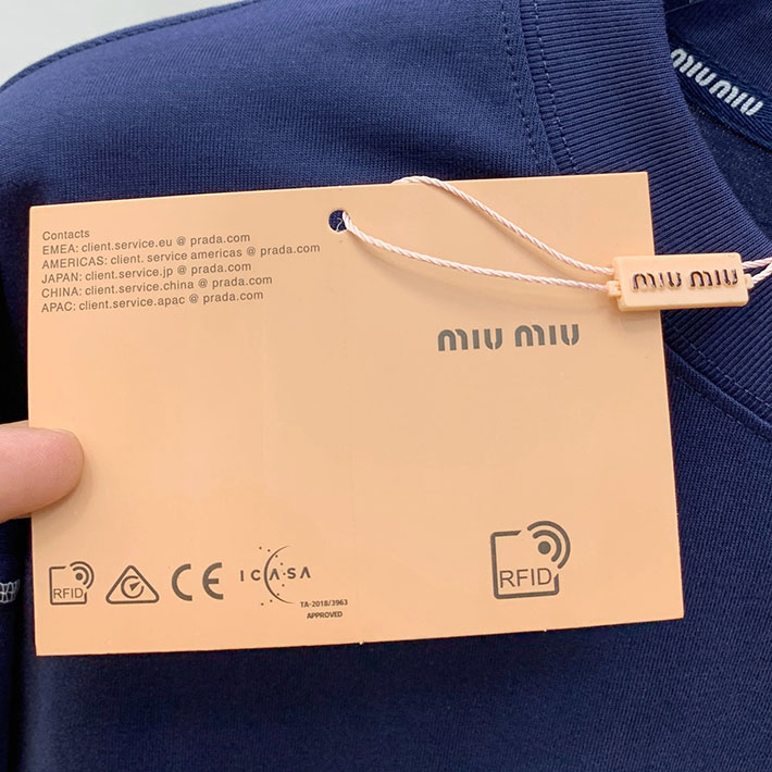 最高級MiuMiuスーパーコピー MiuMiu Tシャツ 長袖 カットソー コットン ロゴT クルーネック ブルー 2524759 Miumiu Tシャツ アウトレット - 画像 (10)