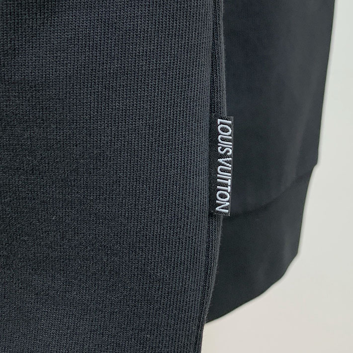 最高級ルイヴィトンスーパーコピー服 Louis Vuitton LVロングスリーブTシャツ ブラック 2524769 ルイヴィトン Tシャツ 新作 - 画像 (6)