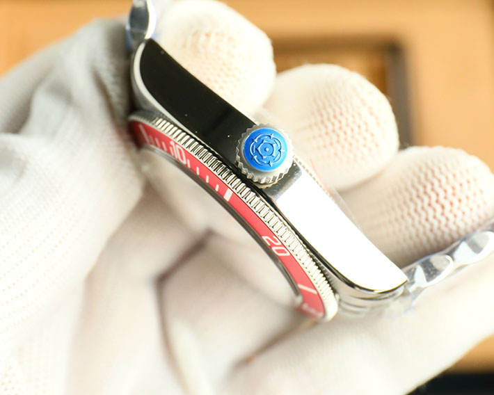 最高級チューダースーパーコピー TUDOR ブラックベイ 7941A1A0RU レッドベゼル メンズ 腕時計 ブラック オートマ 自動巻き ウォッチ - 画像 (8)