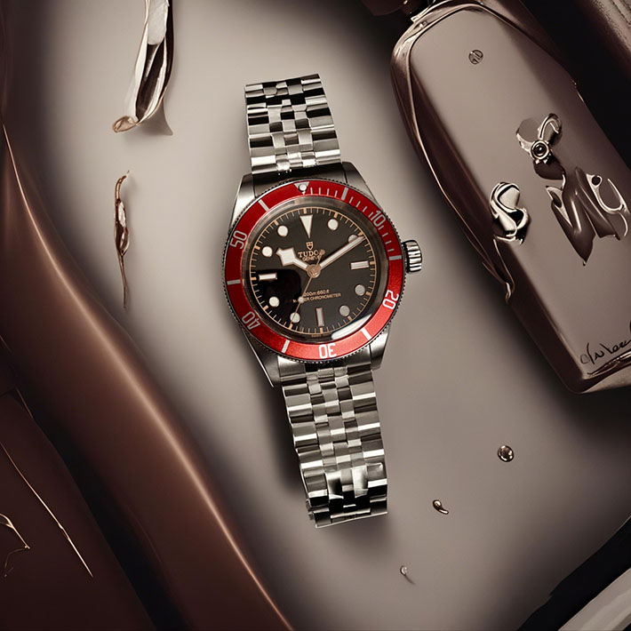 最高級チューダースーパーコピー TUDOR ブラックベイ 7941A1A0RU レッドベゼル メンズ 腕時計 ブラック オートマ 自動巻き ウォッチ - 画像 (5)