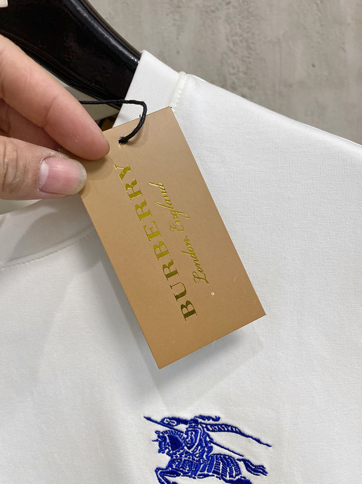 最高級バーバリースーパーコピー BURBERRY ロゴプリント 長袖スウェットトレーナー アイボリー ホワイト 2524856 バーバリー トレーナー メンズ - 画像 (6)