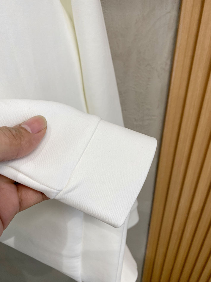 最高級バーバリースーパーコピー BURBERRY ロゴプリント 長袖スウェットトレーナー アイボリー ホワイト 2524856 バーバリー トレーナー メンズ - 画像 (4)