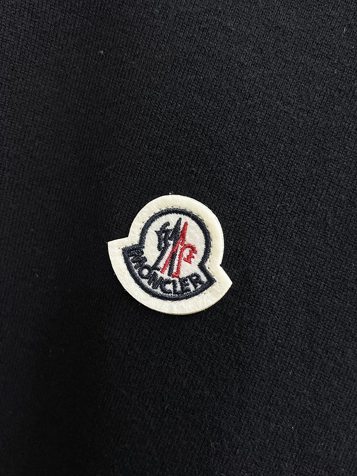 最高級モンクレールスーパーコピー MONCLER ワンポイント ポロシャツ 長袖 ブラック 2524878 モンクレール ポロシャツ アウトレット - 画像 (8)