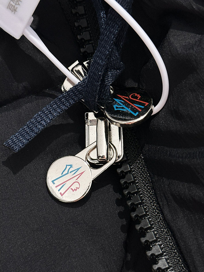 最高級モンクレールスーパーコピー VEZEREショートダウンジャケット ブラック 2524908 モンクレール ショートダウン アウトレット - 画像 (6)