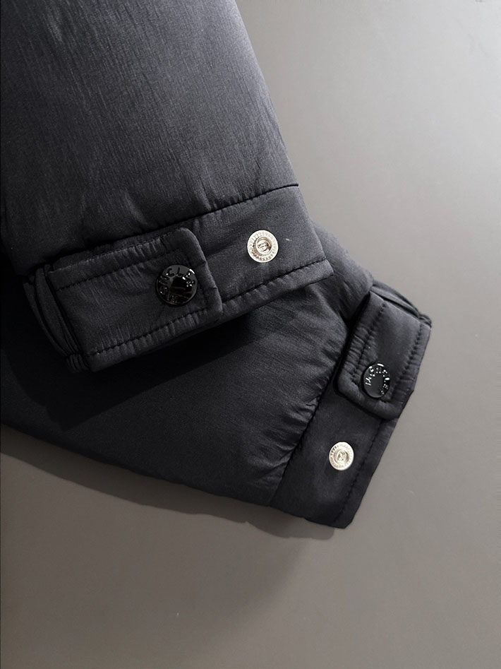 最高級モンクレールスーパーコピー VEZEREショートダウンジャケット ブラック 2524908 モンクレール ショートダウン アウトレット - 画像 (3)