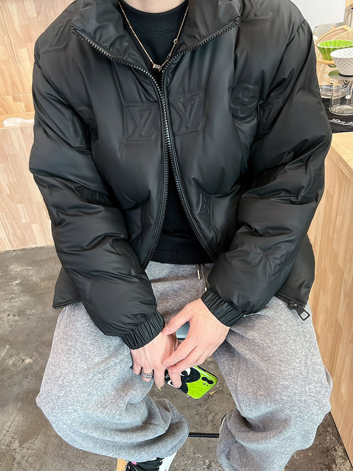 最高級ルイヴィトンスーパーコピー Vuitton リバーシブル パファージャケット ブラック 2524909 ヴィトン ダウン メンズ - 画像 (6)