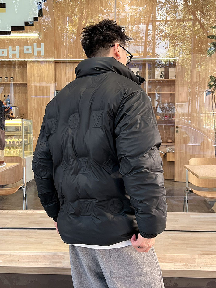 最高級ルイヴィトンスーパーコピー Vuitton リバーシブル パファージャケット ブラック 2524909 ヴィトン ダウン メンズ - 画像 (4)