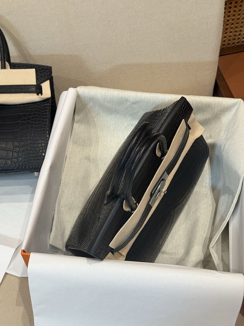 レディース エルメス バッグ HERMES バーキン25 黒 ブラック クロコダイル アリゲーターマット シルバー金具 2526026 バーキン クロコ 定価 - 画像 (12)