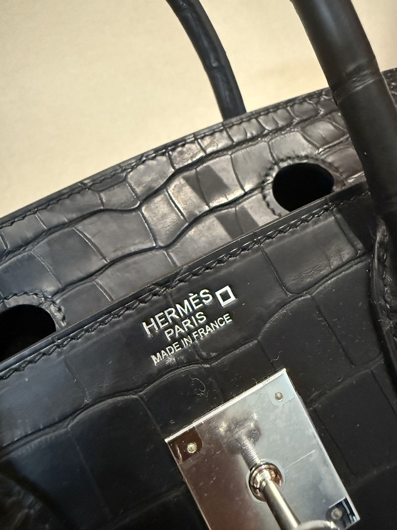 レディース エルメス バッグ HERMES バーキン25 黒 ブラック クロコダイル アリゲーターマット シルバー金具 2526026 バーキン クロコ 定価 - 画像 (26)