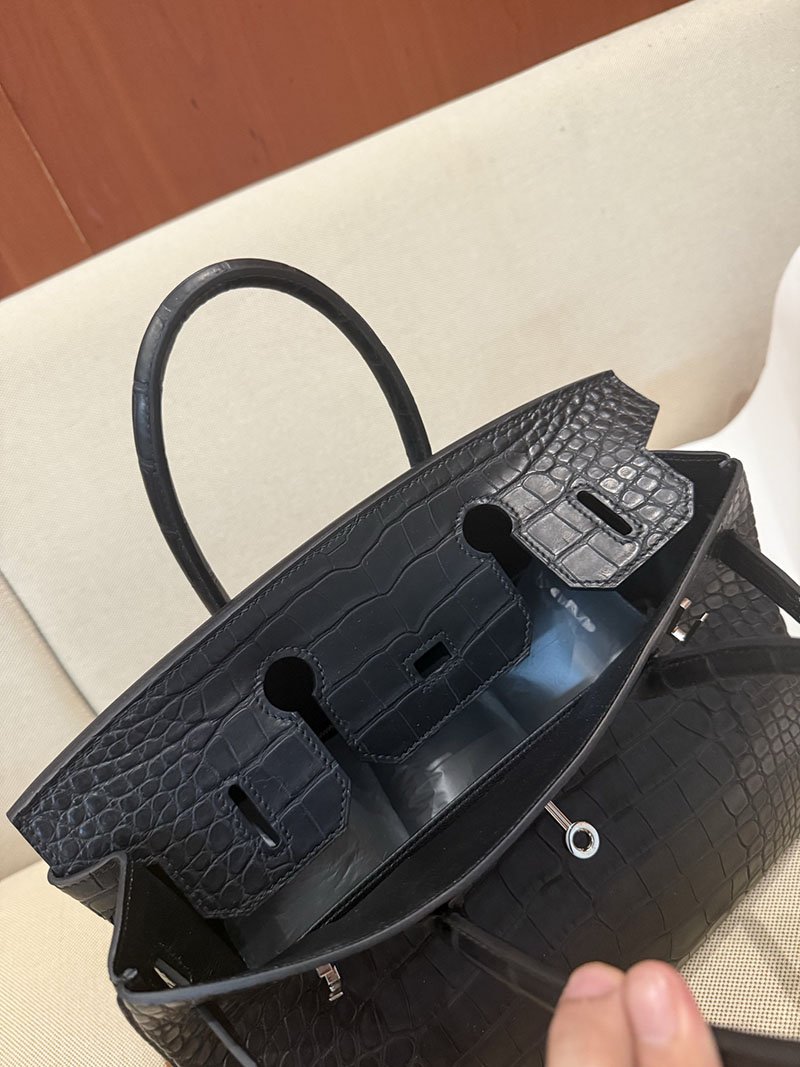 レディース エルメス バッグ HERMES バーキン25 黒 ブラック クロコダイル アリゲーターマット シルバー金具 2526026 バーキン クロコ 定価 - 画像 (25)