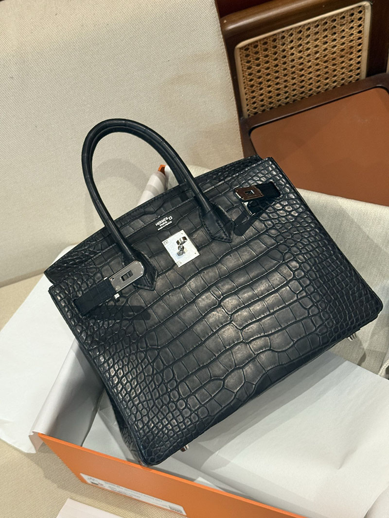 レディース エルメス バッグ HERMES バーキン25 黒 ブラック クロコダイル アリゲーターマット シルバー金具 2526026 バーキン クロコ 定価 - 画像 (23)