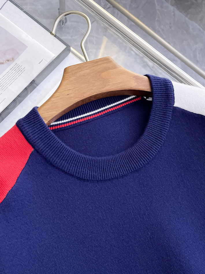 最高級トムブラウンスーパーコピー TB ニット セーター メンズ・レディース兼用 ホワイト/レッド/ブルー 2525049 トム ブラウン アウトレット 御殿場 - 画像 (4)