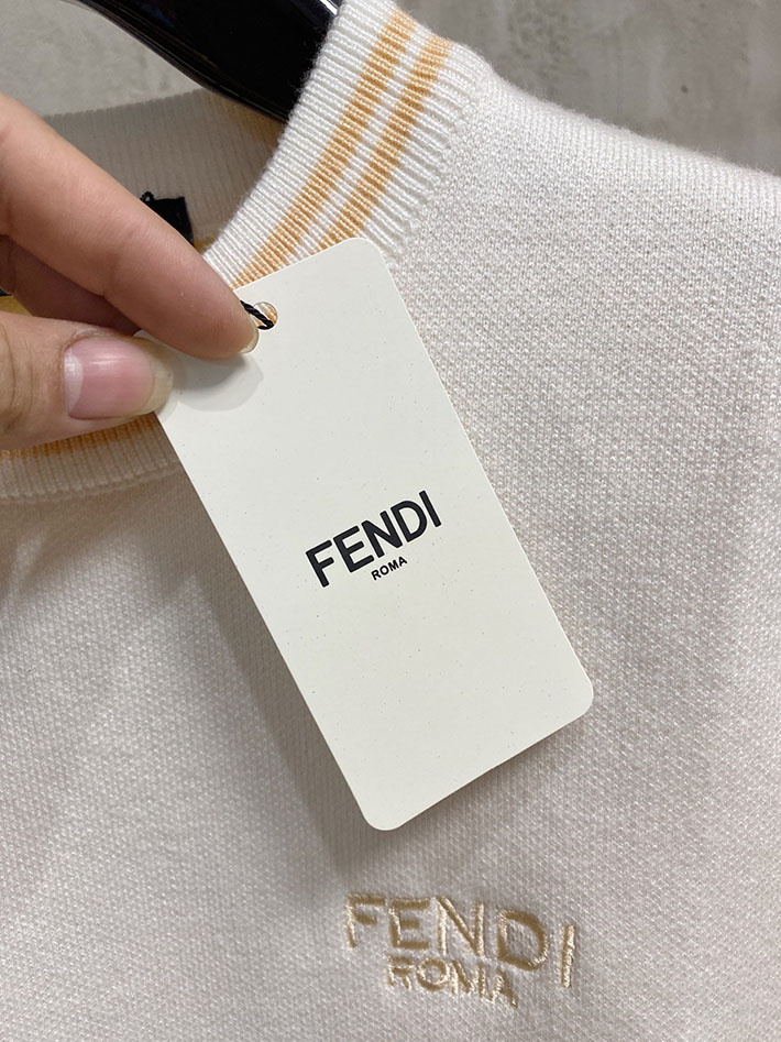 最高級フェンディスーパーコピー FENDI セーター ニット メンズ トップス ホワイト 2525054 フェンディ セーター メンズ - 画像 (6)