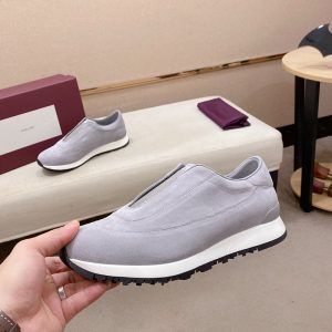 スニーカー メンズ人気 ブランド