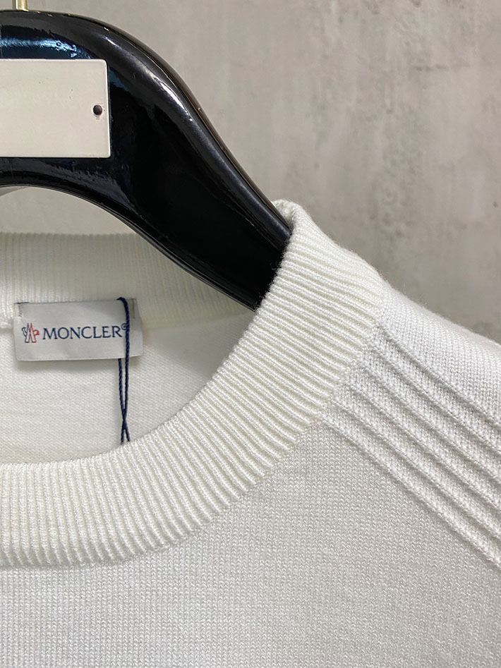 最高級モンクレールスーパーコピー 秋冬 コーデ メンズ 服 シンプル ファッション オシャレ 大人 ホワイト 2525071 モンクレールニットセーター - 画像 (5)