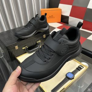 男性に履いてほしいスニーカー 40代