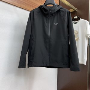 アークテリクス ジャケット 人気