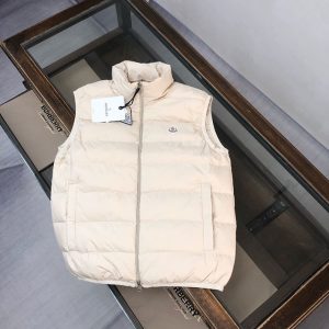 モンクレール ダウンベスト 新作