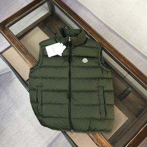モンクレール ダウンベスト 新作
