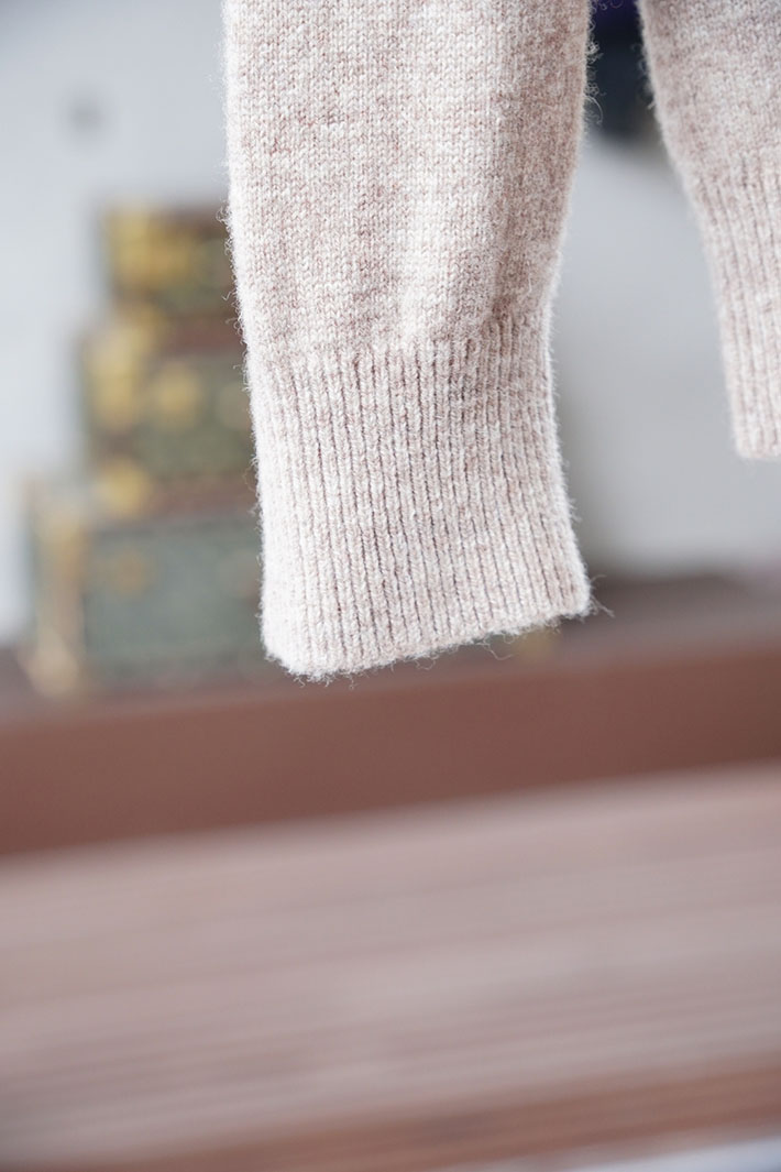 最高級モンクレールスーパーコピー MONCLER ウールセーター メンズ ニット クルーネック ロゴ ベージュ 2525136 モンクレール セーター メンズ - 画像 (5)