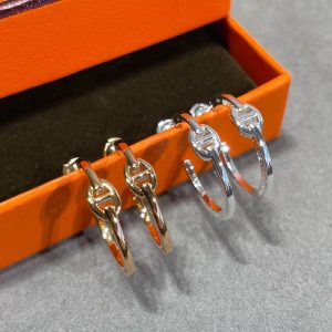 エルメス シェーヌダンクル ピアス